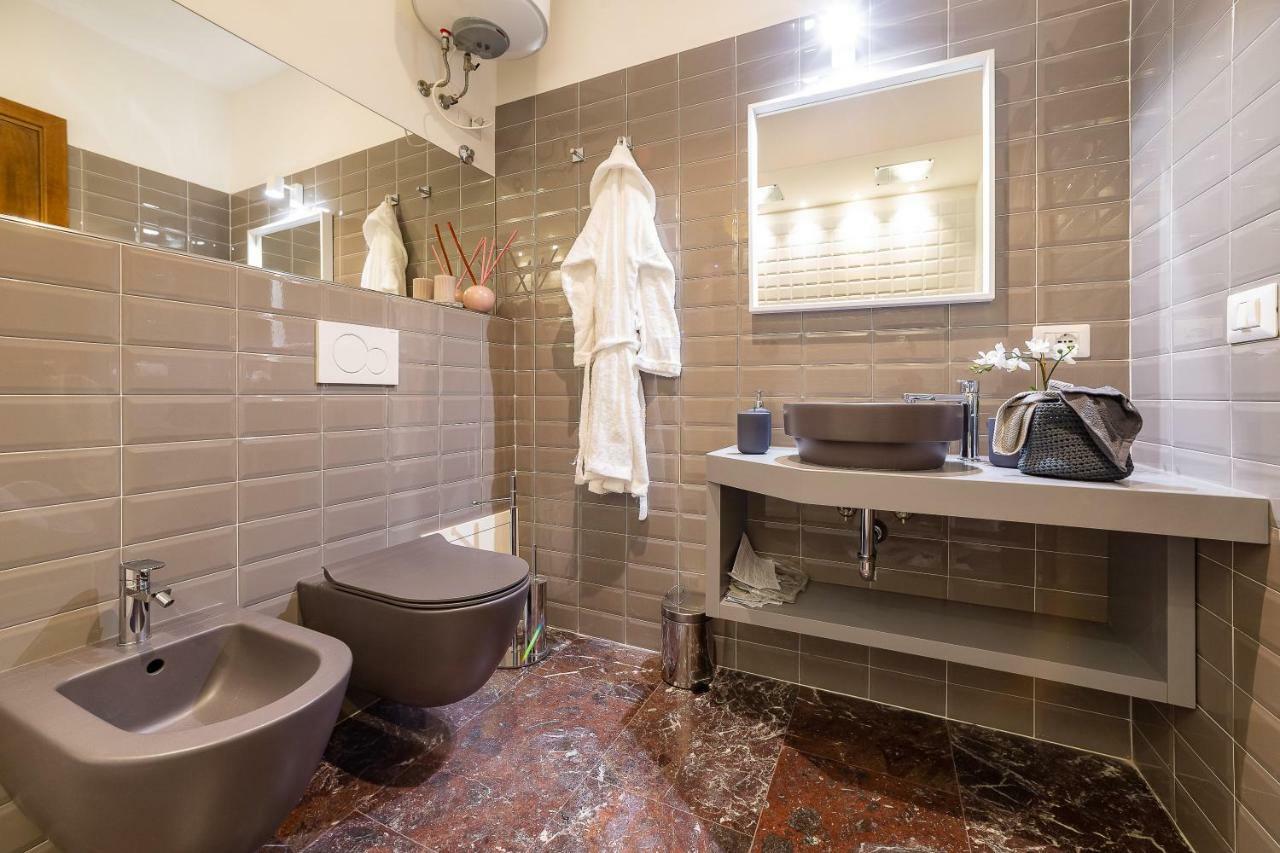 Lombardia40 Luxury Suites Рим Экстерьер фото