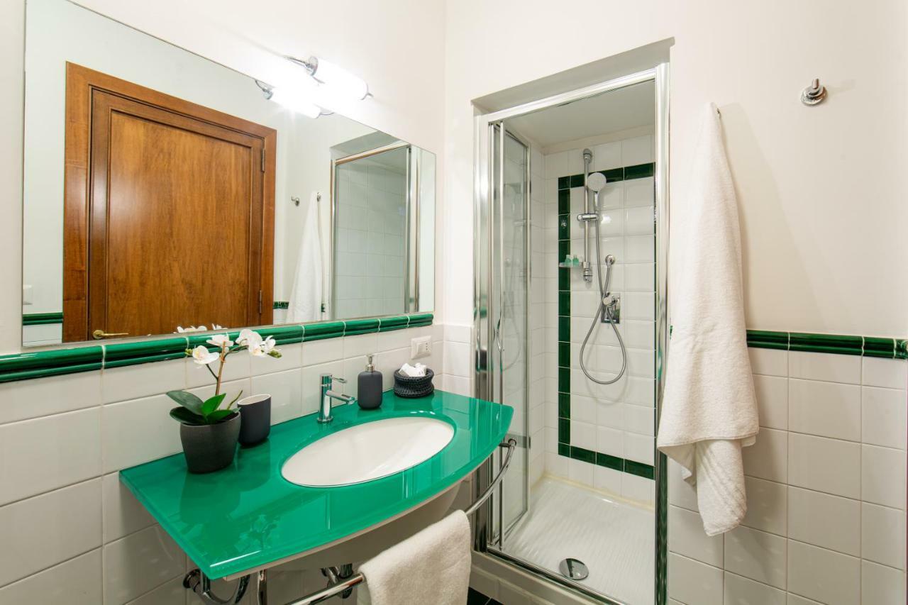 Lombardia40 Luxury Suites Рим Экстерьер фото